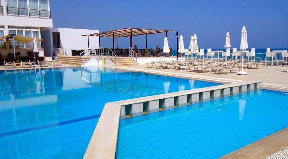 Karavas  Ada Beach Hotel מראה חיצוני תמונה
