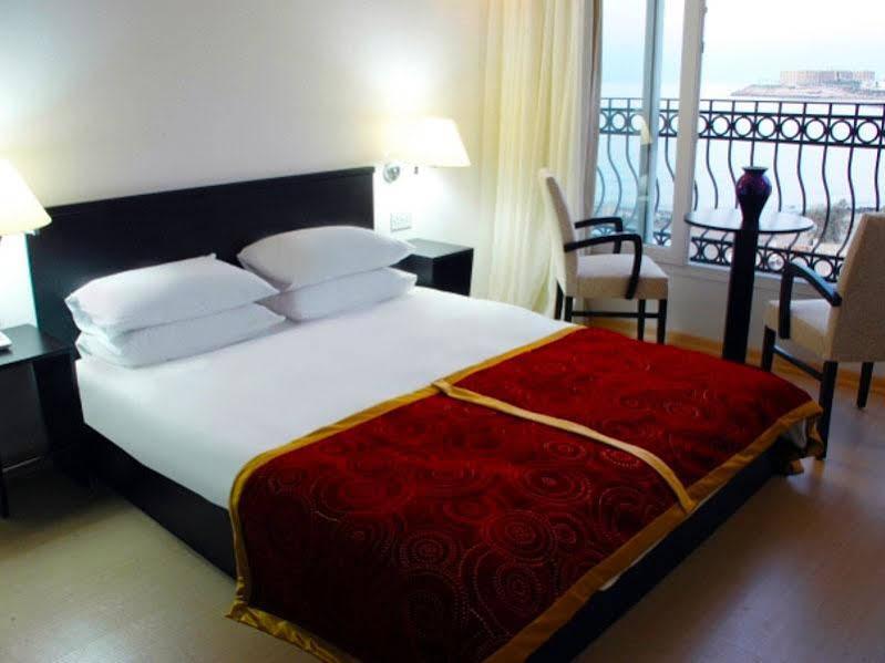 Karavas  Ada Beach Hotel מראה חיצוני תמונה