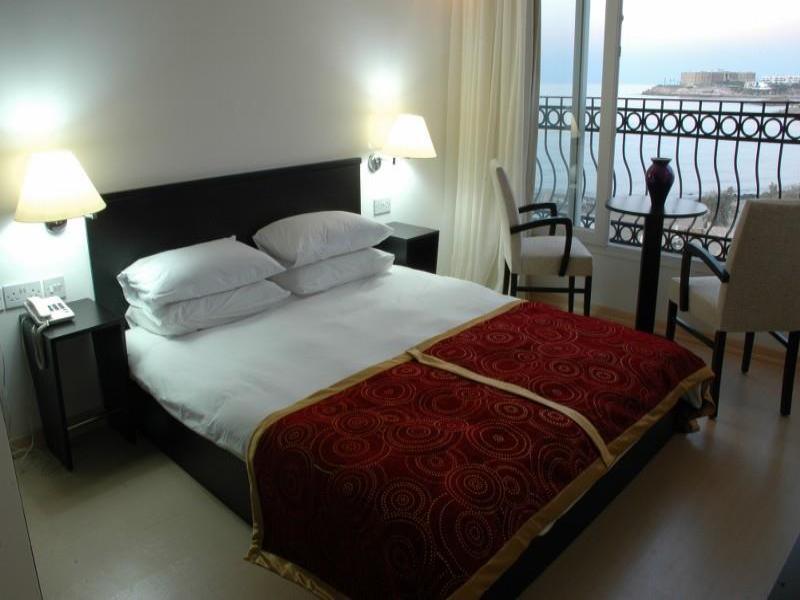Karavas  Ada Beach Hotel מראה חיצוני תמונה