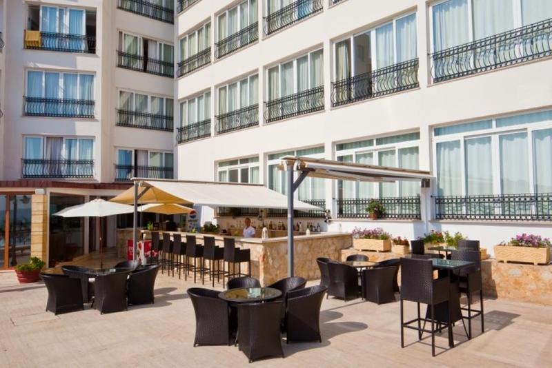 Karavas  Ada Beach Hotel מראה חיצוני תמונה