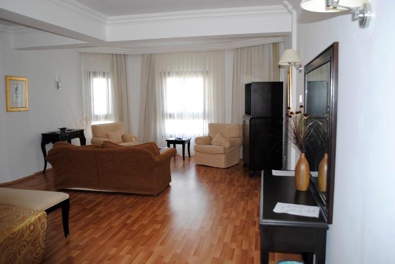 Karavas  Ada Beach Hotel מראה חיצוני תמונה